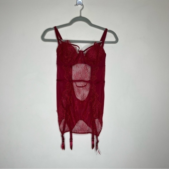 Victoria's Secret Lace Garter Slip in Red - Picture 3 of 12